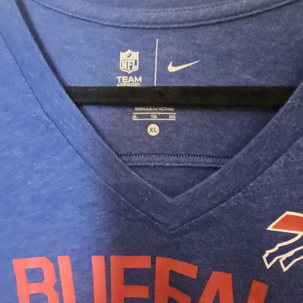 Nike Buffalo Bill's Womens V-Neck T‎ Shirt Blue Red White NFL Athletic